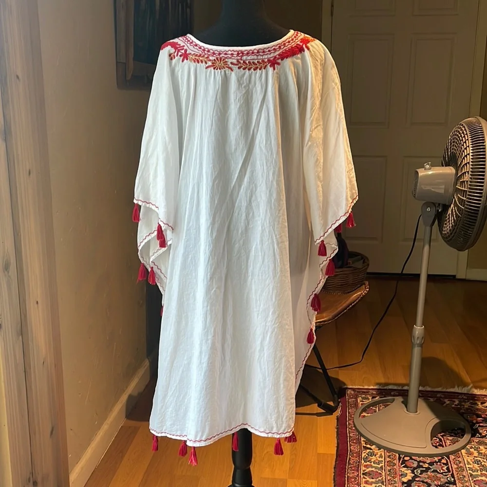 Spiritual Robe embroidered red & withe - Picture 3 of 5